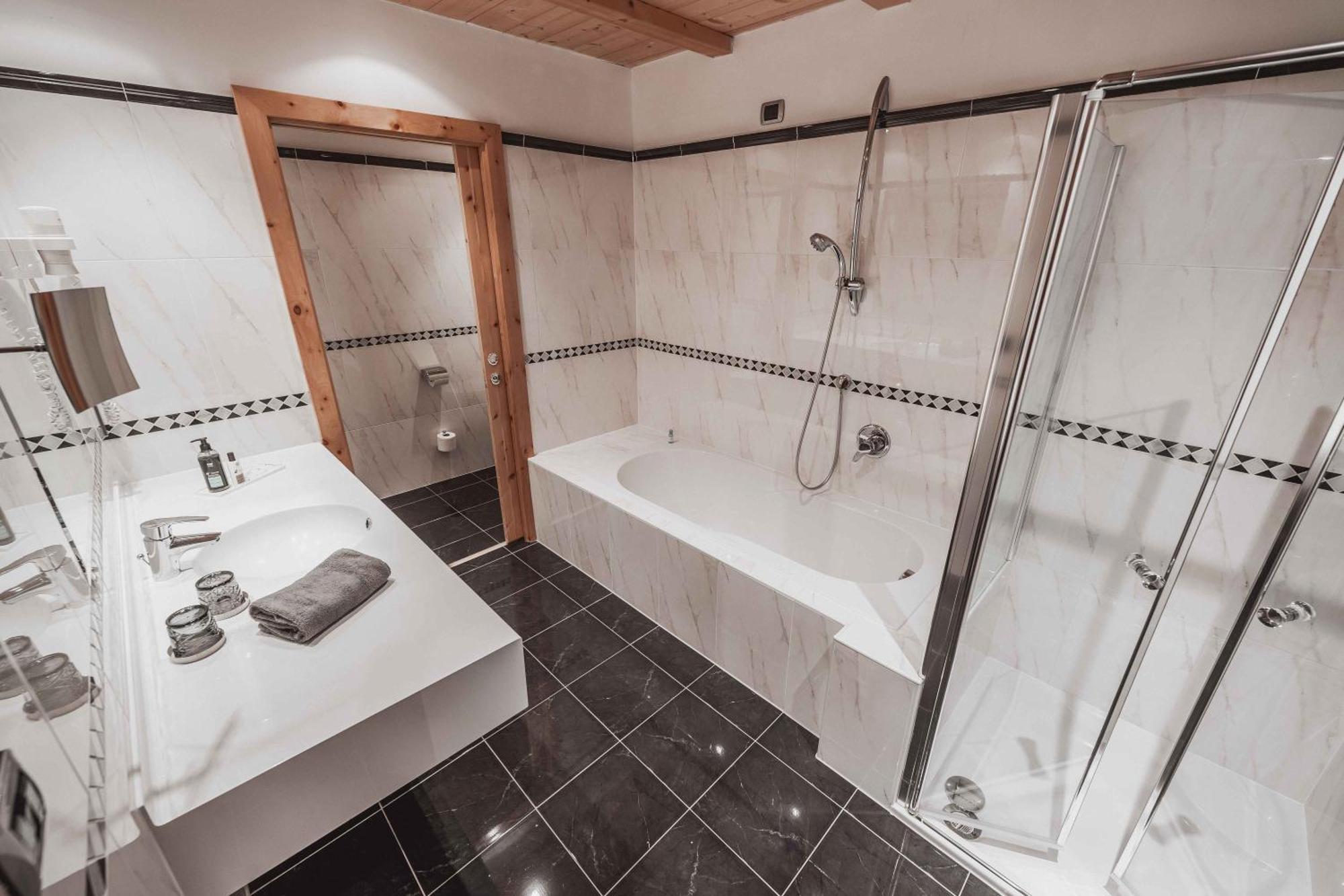 Hotel Continental Selva di Val Gardena Esterno foto