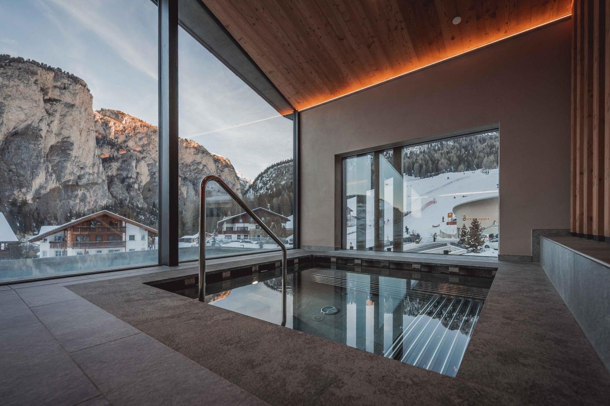 Hotel Continental Selva di Val Gardena Esterno foto