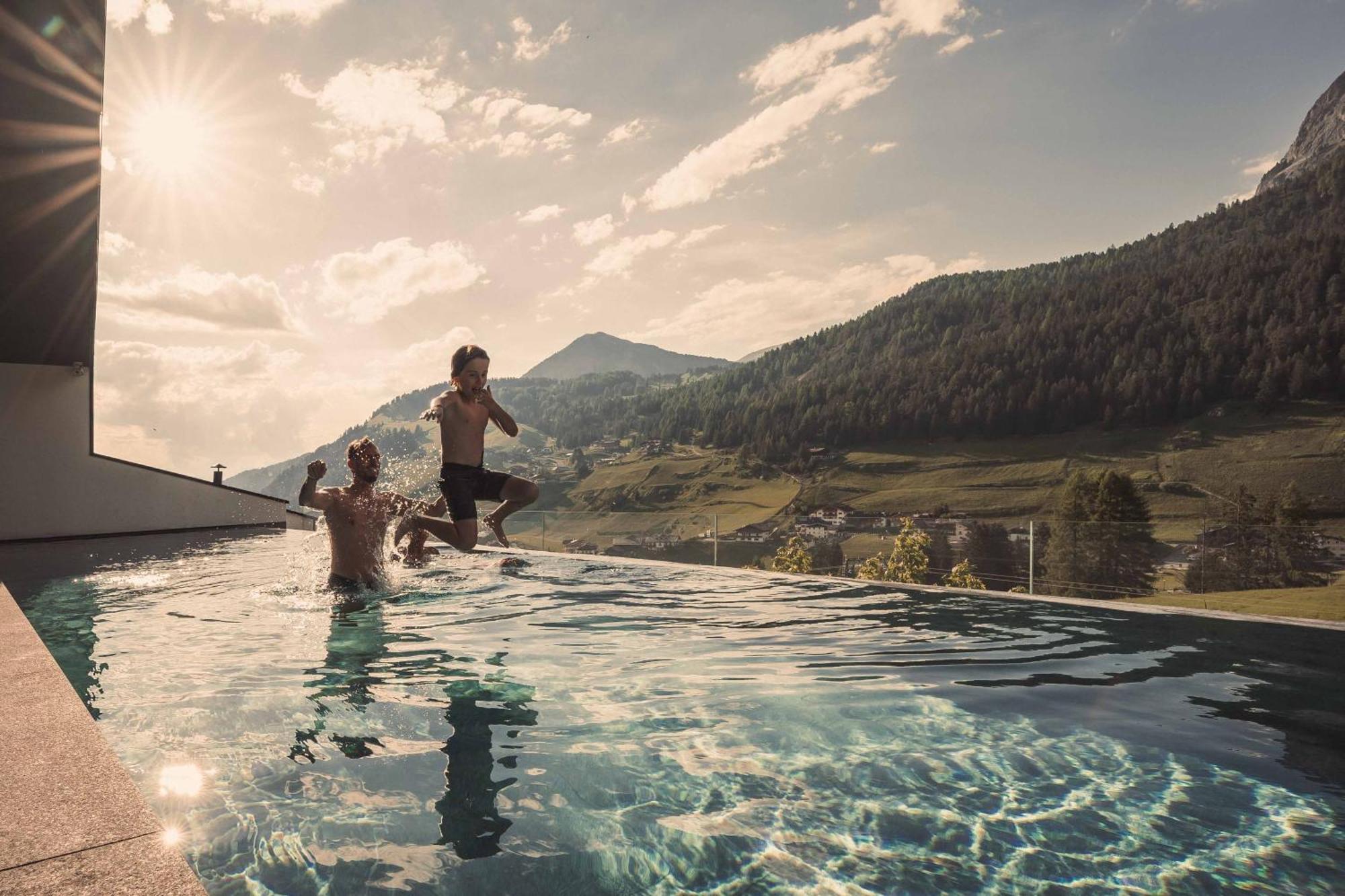 Hotel Continental Selva di Val Gardena Esterno foto