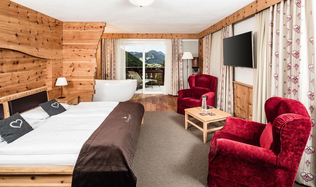 Hotel Continental Selva di Val Gardena Esterno foto